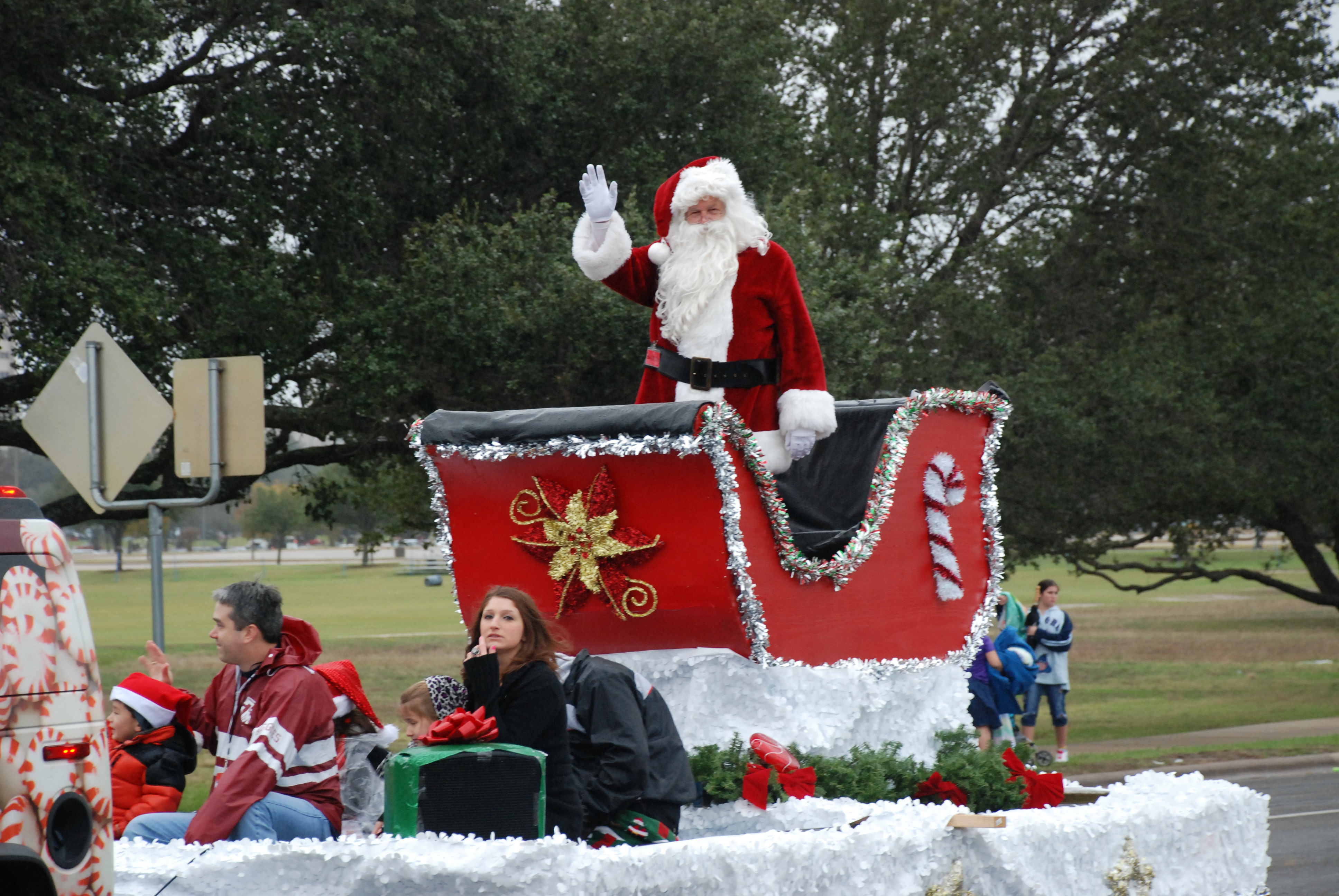 bryan college station christmas parade peace 107 7 bryan college station christmas parade
